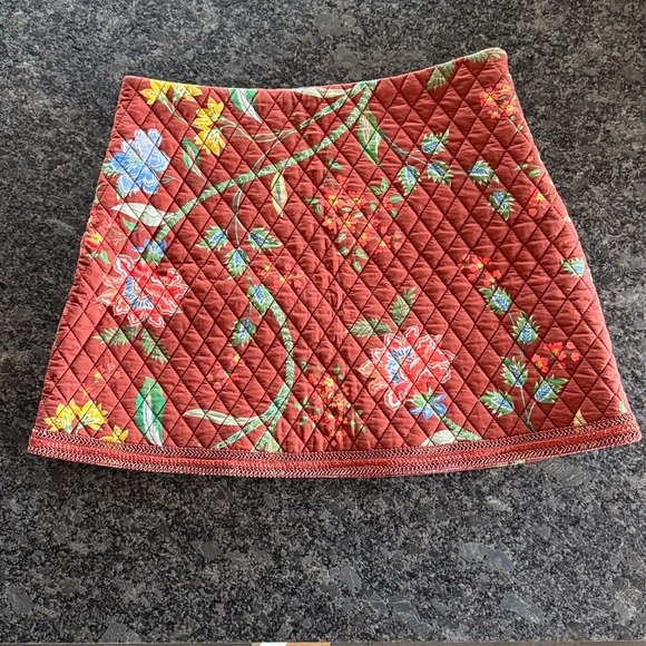 Cara Cara Chrissy Floral Quilted Mini Skirt - Picture 1 of 4
